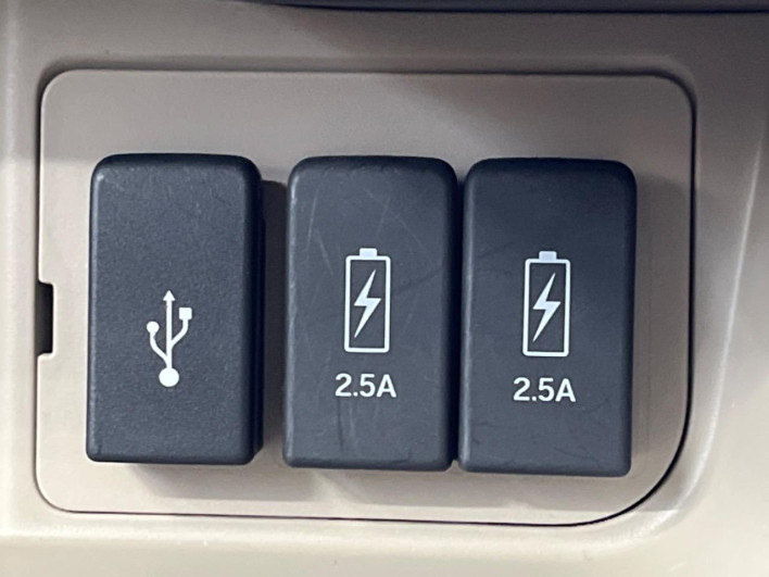 2019 Honda N-BOX DBA-JF3 (UW-6a1f9ab991d8e)[26]
