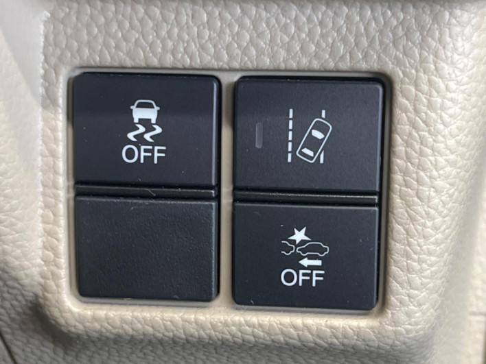 2019 Honda N-BOX DBA-JF3 (UW-6a1f9ab991d8e)[19]