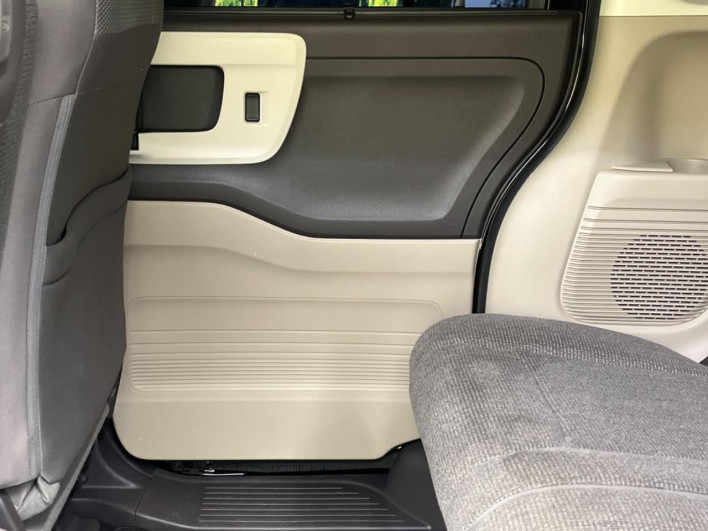 2019 Honda N-BOX DBA-JF3 (UW-6a1f9ab991d8e)[13]