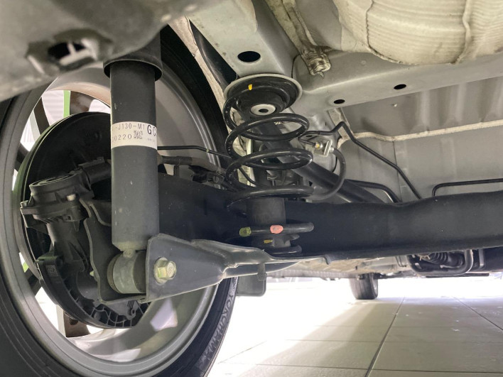 2023 Honda N-BOX CUSTOM 6BA-JF3 (UW-6a1f9ac1727f8)[24]