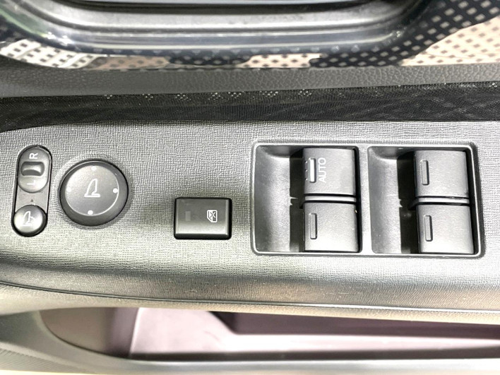 2016 Honda N-WGN Custom DBA-JH1 (UW-6a1f9ad3d66d5)[8]