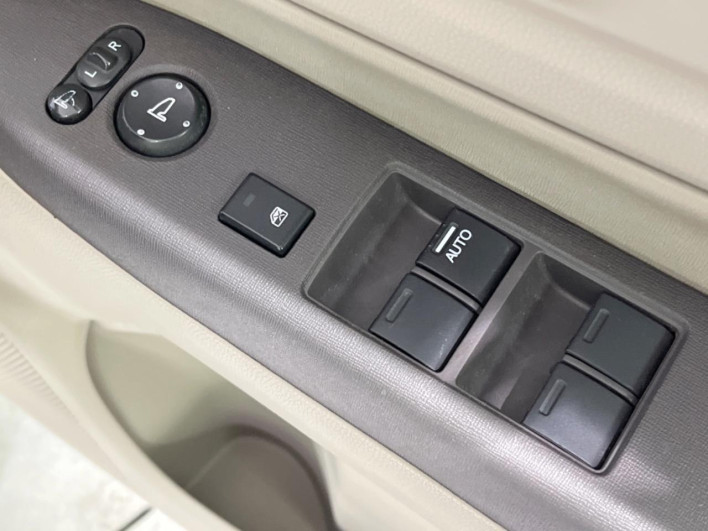 2019 Honda N-WGN DBA-JH1 (UW-6a1f9ad55738a)[17]