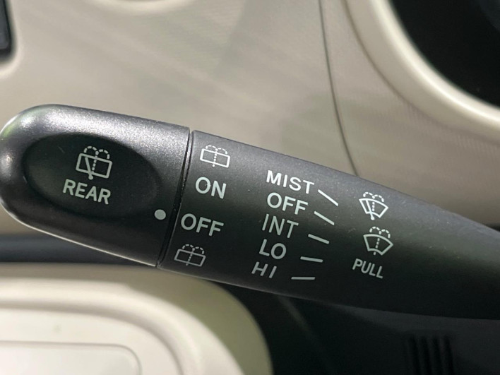 2014 Daihatsu Mira Cocoa DBA-L685S (UW-6a1f9aee7282b)[13]