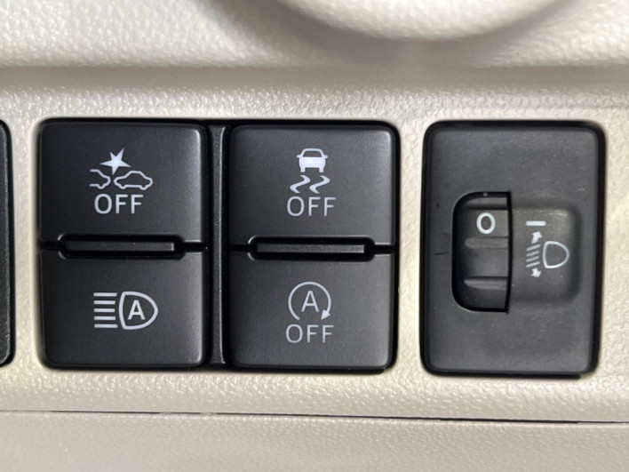 2020 Daihatsu Cast DBA-LA250S (UW-6a1f9af49cc8a)[22]
