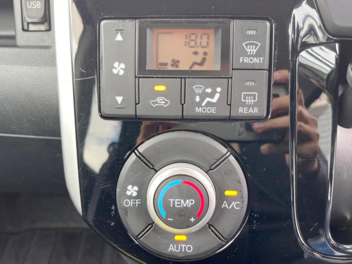 2014 Daihatsu Tanto DBA-LA600S (UW-6a1f9afc7d314)[13]