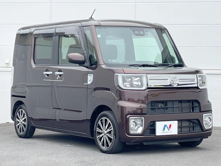 2020 Toyota Pixis Mega DBA-LA700A (UW-6a1f9b078e0d5)[16]