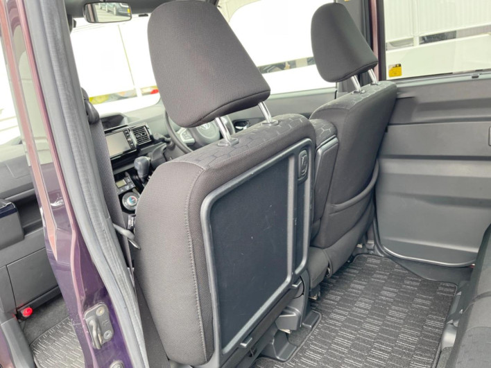 2020 Toyota Pixis Mega DBA-LA700A (UW-6a1f9b078e0d5)[27]