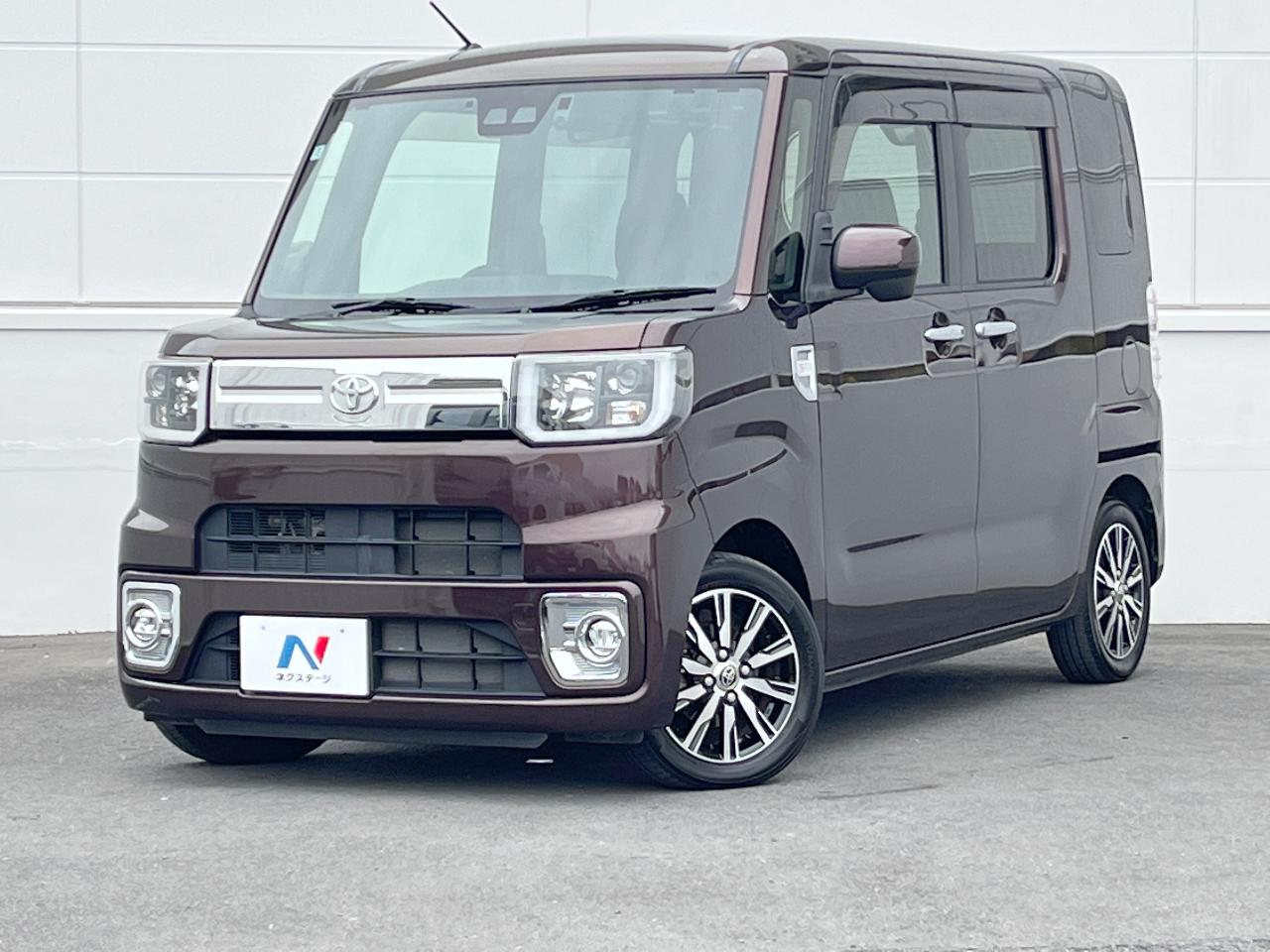 2020 Toyota Pixis Mega DBA-LA700A