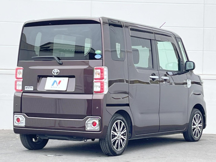 2020 Toyota Pixis Mega DBA-LA700A (UW-6a1f9b078e0d5)[19]