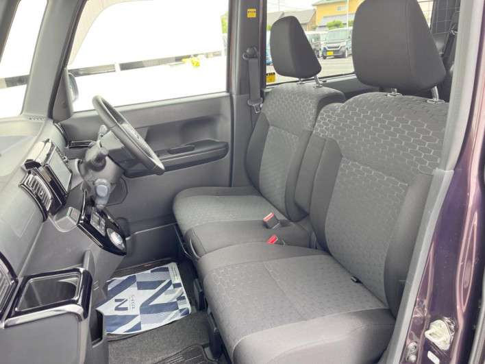2020 Toyota Pixis Mega DBA-LA700A (UW-6a1f9b078e0d5)[22]