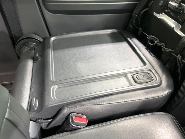 2019 Daihatsu Wake DBA-LA700S (UW-6a1f9b0a9983d)[24]