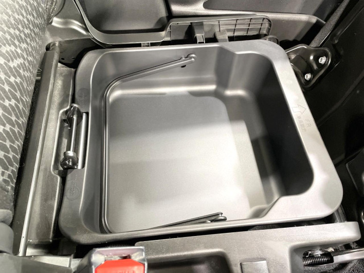 2017 Suzuki Solio Bandit DAA-MA36S (UW-6a1f9b247697b)[10]