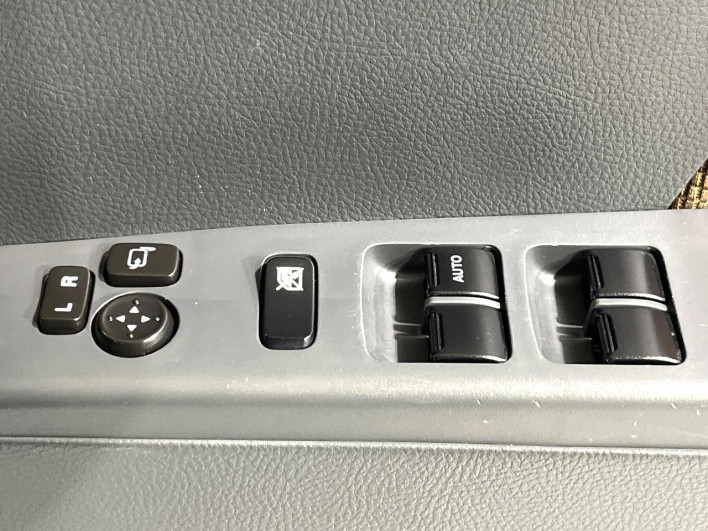2013 Nissan Moco DBA-MG33S (UW-6a1f9b2ebc435)[10]