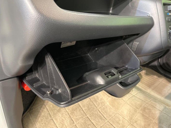 2013 Nissan Moco DBA-MG33S (UW-6a1f9b2ec6c26)[19]