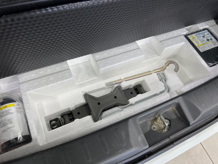 2013 Suzuki Wagon R DBA-MH34S (UW-6a1f9b31a586d)[19]