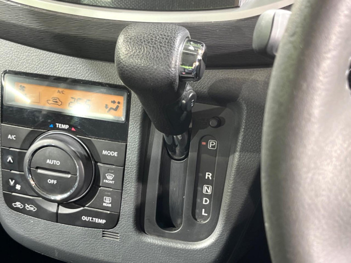 2015 Suzuki Wagon R Stingray DAA-MH44S (UW-6a1f9b338e075)[22]