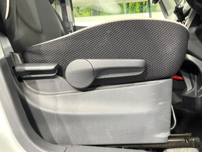 2014 Mazda Flair Crossover DBA-MS31S (UW-6a1f9b561f456)[23]