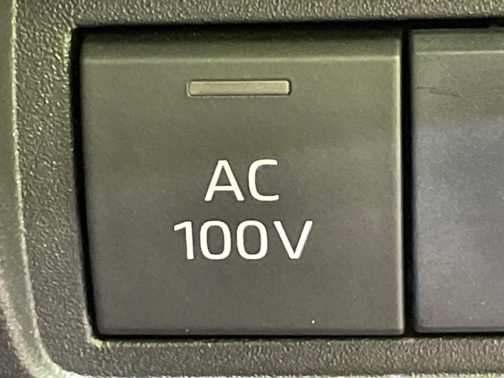 2021 Toyota Yaris Cross 6AA-MXPJ10 (UW-6a1f9b648c367)[9]