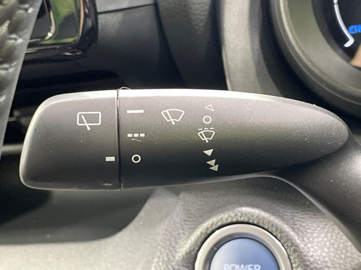 2021 Toyota Yaris Cross 6AA-MXPJ10 (UW-6a1f9b648c367)[18]