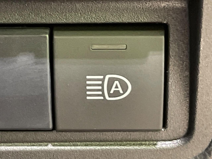 2021 Toyota Yaris Cross 6AA-MXPJ10 (UW-6a1f9b648c367)[8]