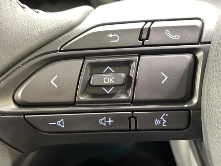 2021 Toyota Yaris Cross 6AA-MXPJ10 (UW-6a1f9b648c367)[20]