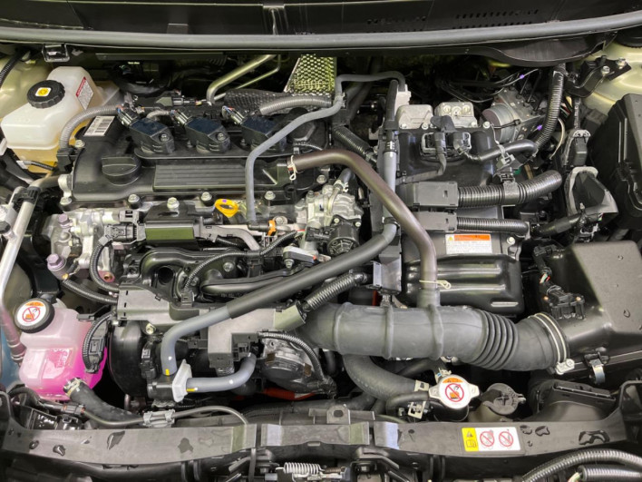 2021 Toyota Yaris Cross 6AA-MXPJ10 (UW-6a1f9b6531e4c)[4]