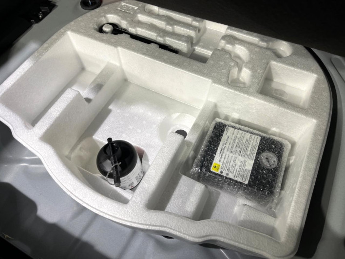 2022 Toyota Yaris Cross 6AA-MXPJ10 (UW-6a1f9b65b2d80)[15]