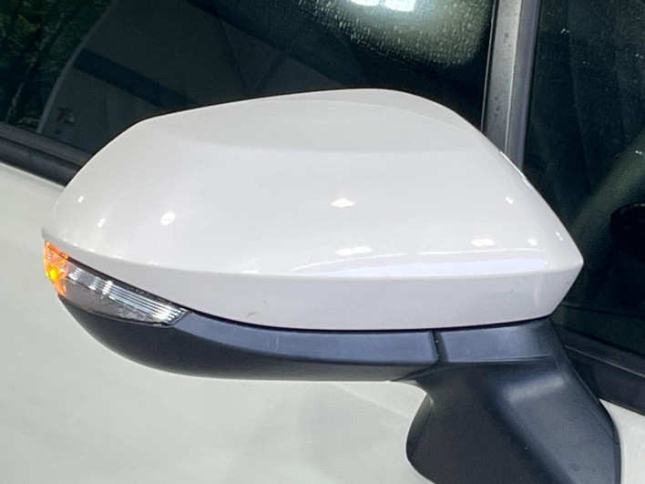 2021 Toyota Aqua 6AA-MXPK11 (UW-6a1f9b6db62c5)[13]