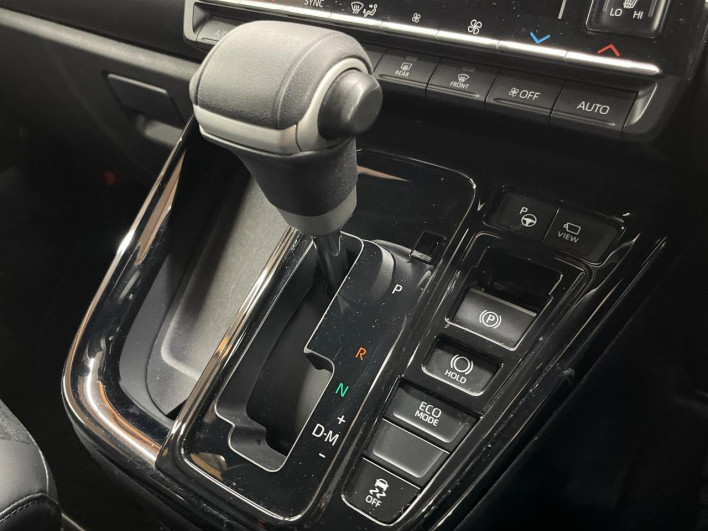 2022 Toyota Voxy 6BA-MZRA95W (UW-6a1f9b83cffb4)[27]