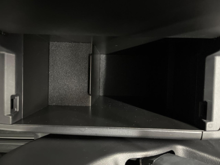 2022 Toyota Voxy 6BA-MZRA95W (UW-6a1f9b83cffb4)[25]