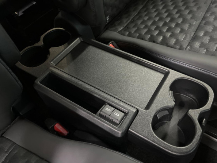 2022 Toyota Voxy 6BA-MZRA95W (UW-6a1f9b83cffb4)[17]