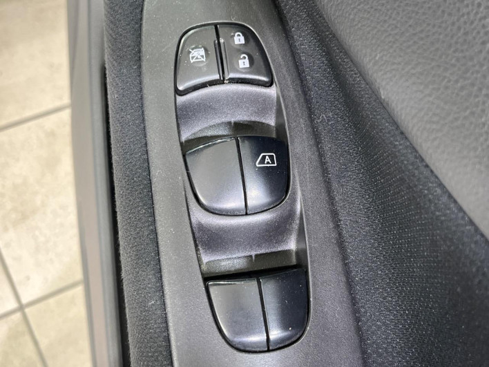 2013 Nissan Serena DBA-NC26 (UW-6a1f9b846d0f6)[4]