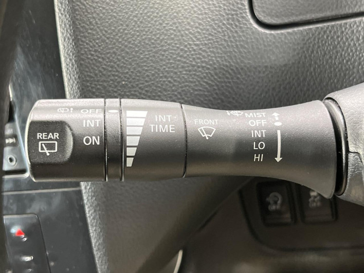 2013 Nissan Serena DBA-NC26 (UW-6a1f9b846d0f6)[23]