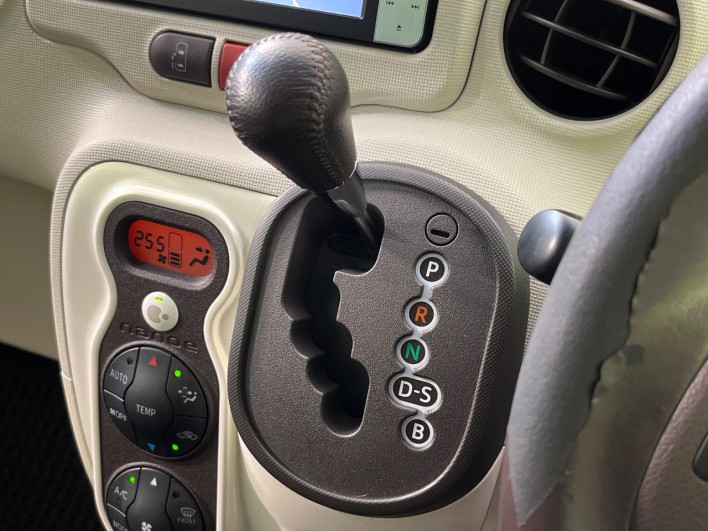 2013 Toyota Porte DBA-NCP141 (UW-6a1f9b84efd92)[25]
