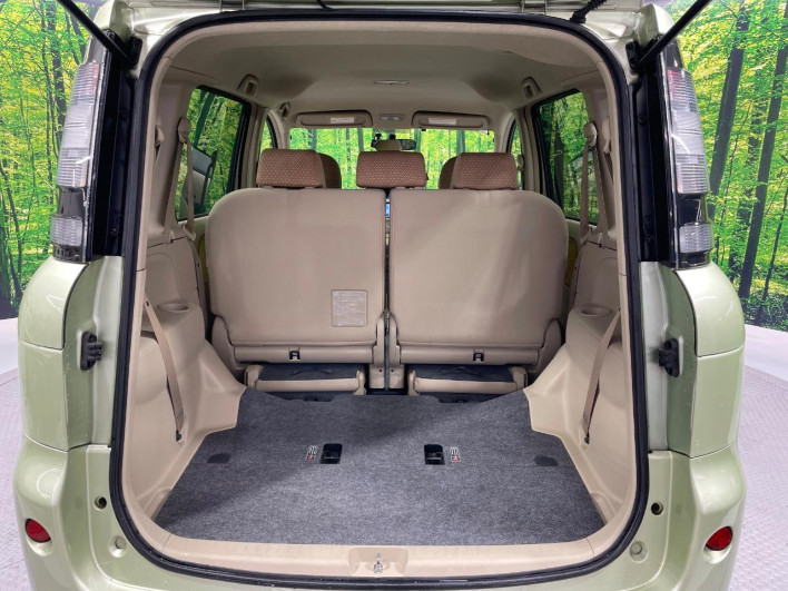 2011 Toyota Sienta DBA-NCP81G (UW-6a1f9b8694e95)[22]