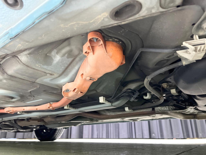 2012 Toyota Aqua DAA-NHP10 (UW-6a1f9b882580c)[27]