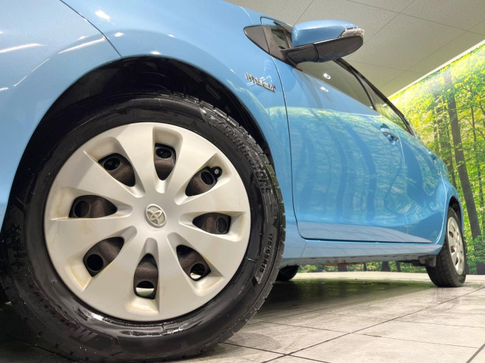 2012 Toyota Aqua DAA-NHP10 (UW-6a1f9b882580c)[4]