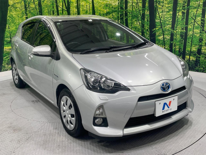 2013 Toyota Aqua DAA-NHP10 (UW-6a1f9b8844cf2)[18]