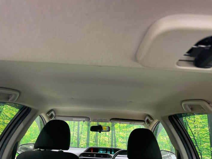 2013 Toyota Aqua DAA-NHP10 (UW-6a1f9b8844cf2)[22]