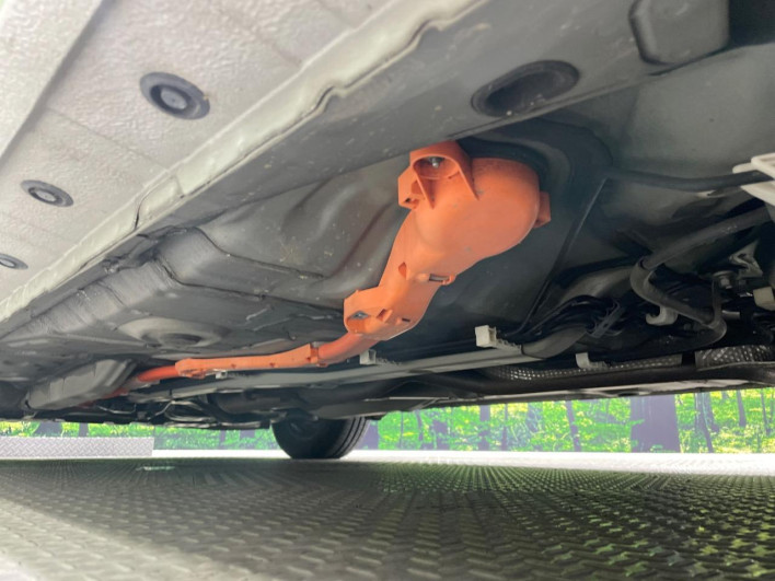 2013 Toyota Aqua DAA-NHP10 (UW-6a1f9b8844cf2)[26]