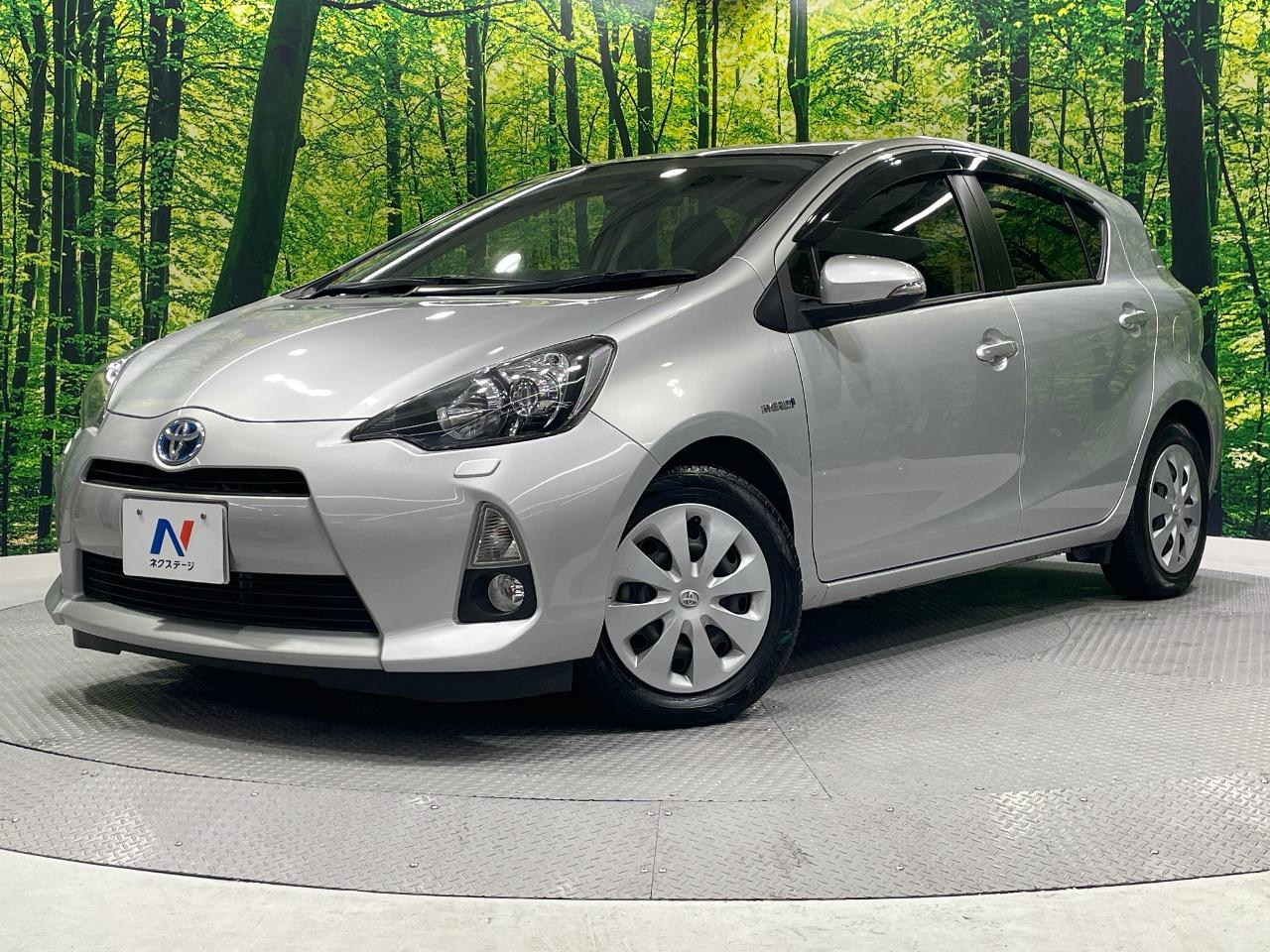 2013 Toyota Aqua DAA-NHP10