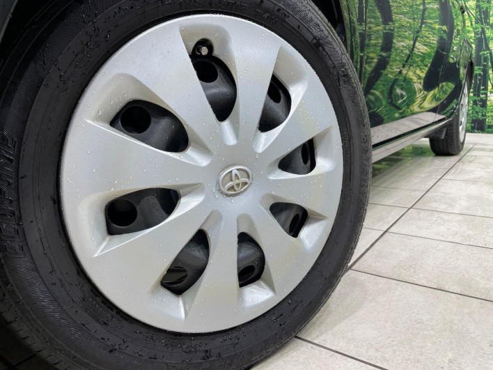 2014 Toyota Aqua DAA-NHP10 (UW-6a1f9b899245b)[4]