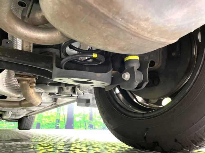 2014 Toyota Aqua DAA-NHP10 (UW-6a1f9b89cc2fe)[10]
