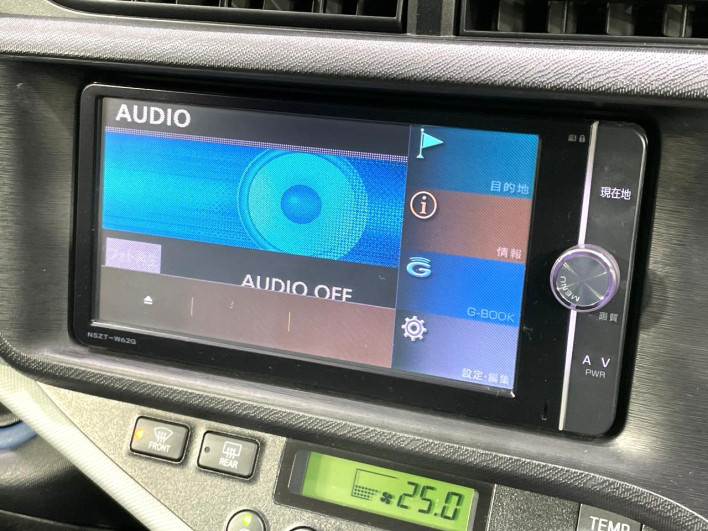 2014 Toyota Aqua DAA-NHP10 (UW-6a1f9b89cc2fe)[19]