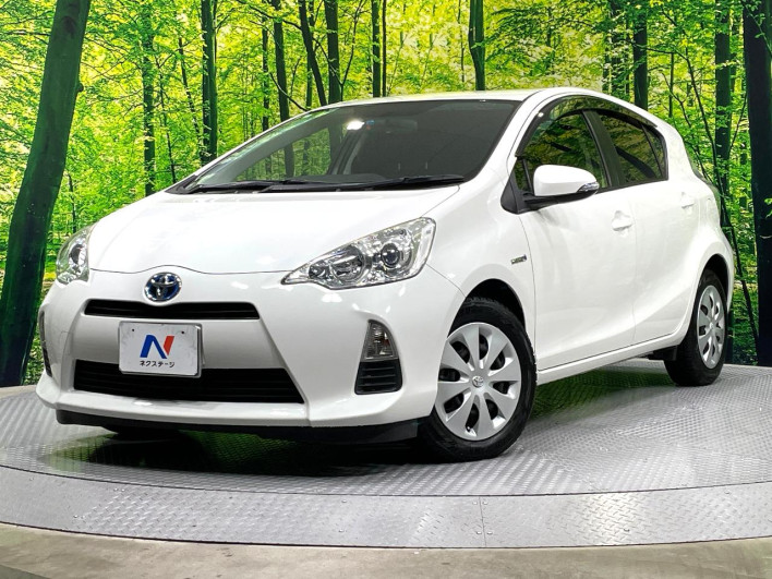 2014 Toyota Aqua DAA-NHP10 (UW-6a1f9b89cc2fe)[0]