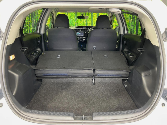 2021 Toyota Aqua 6AA-NHP10 (UW-6a1f9b8c2ab6a)[16]