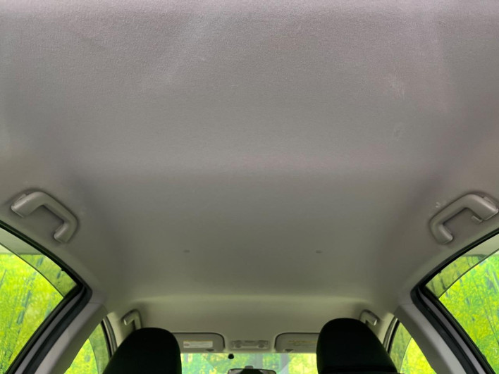 2013 Toyota Aqua DAA-NHP10 (UW-6a1f9b8c75063)[11]