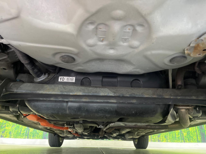2013 Toyota Aqua DAA-NHP10 (UW-6a1f9b8c75063)[5]