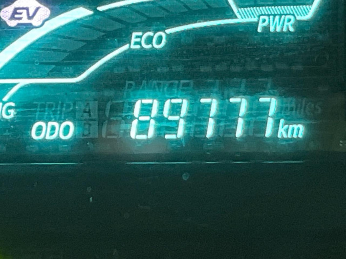 2013 Toyota Aqua DAA-NHP10 (UW-6a1f9b8c75063)[2]