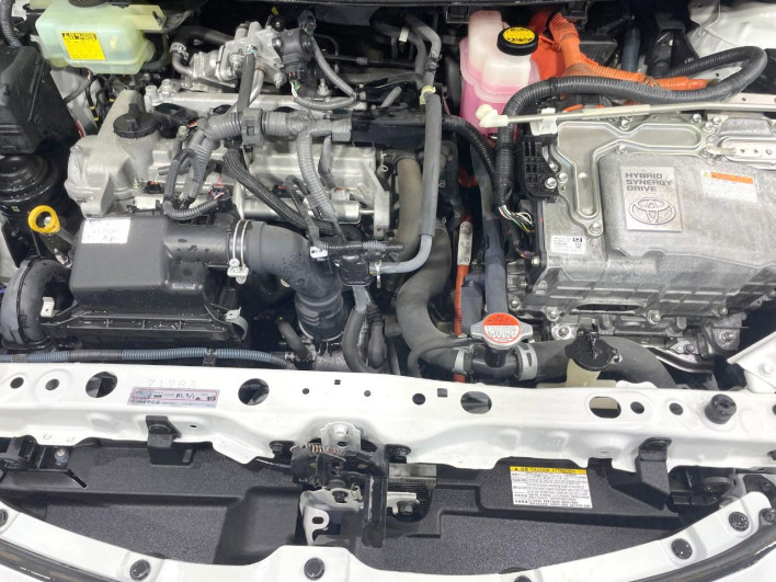 2015 Toyota Aqua DAA-NHP10 (UW-6a1f9b8ee147c)[10]